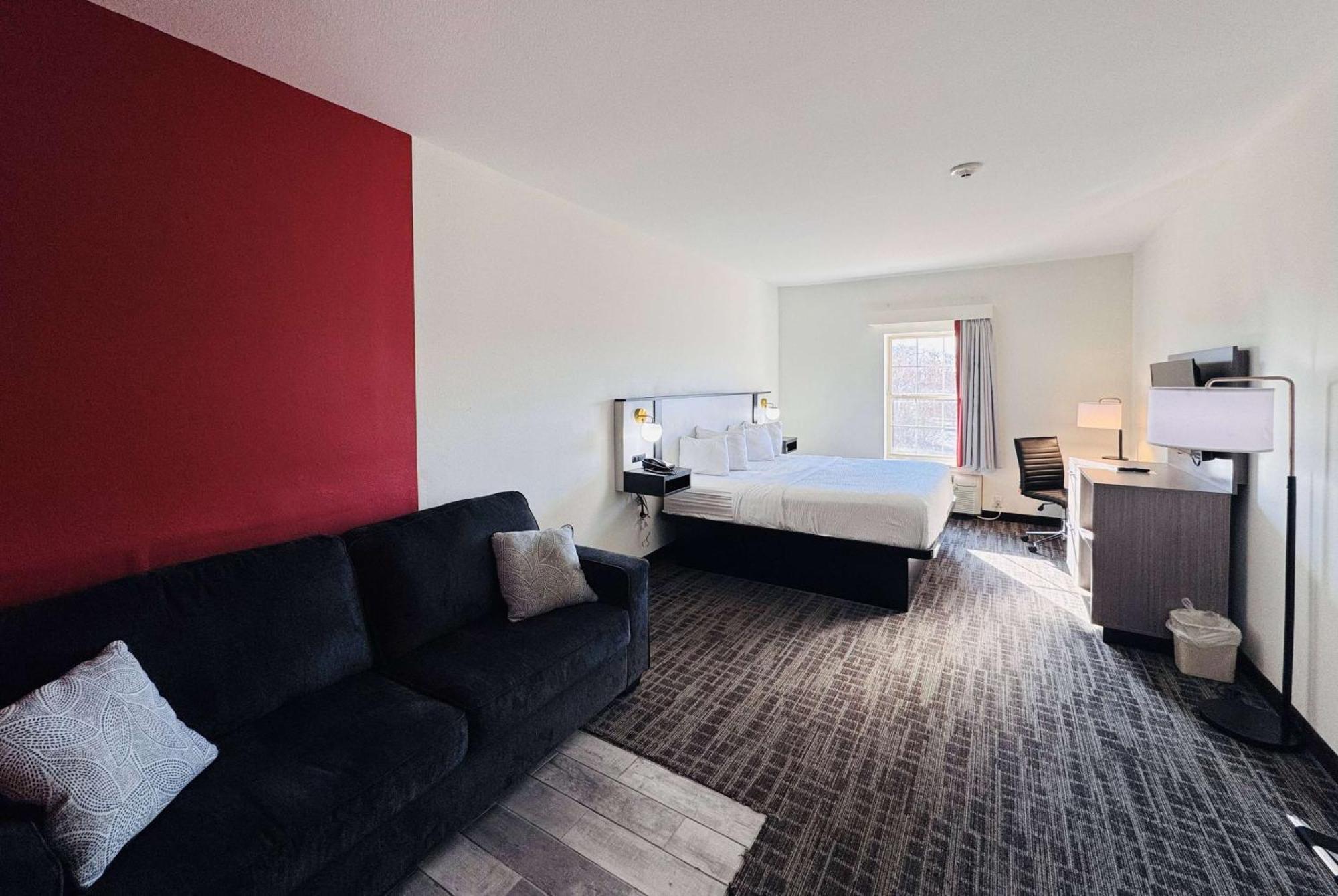 Ramada By Wyndham Sparta/At Speedway Exterior foto